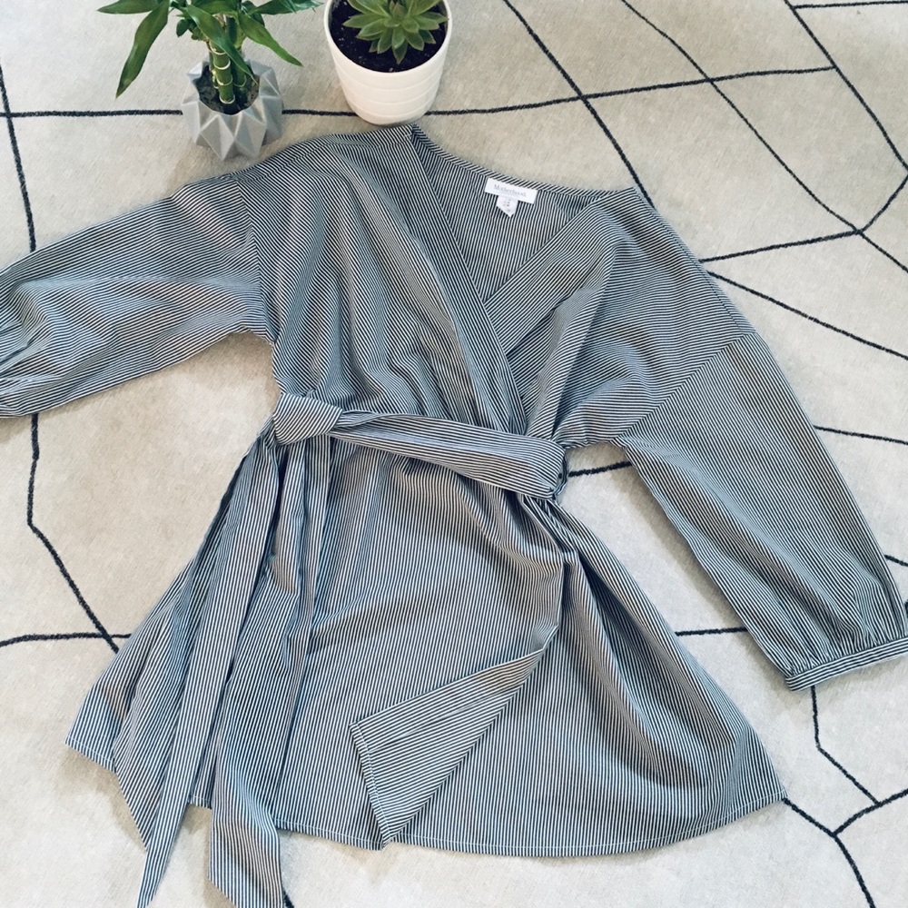 Maternity wrap blouse with tie